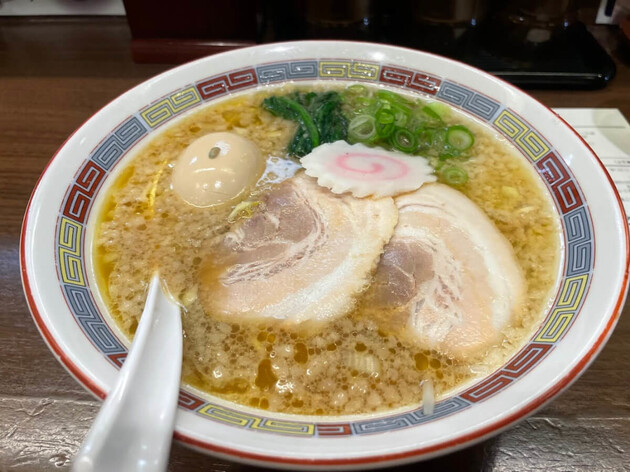 お好み焼きや牡蠣だけじゃない！昼休みは行列覚悟【ケンミンショーも注目】地元民はめっちゃ食べてます