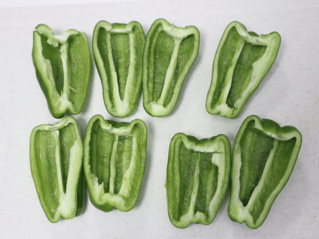 【ピーマン】にもう肉は詰めないでー！？「超簡単」「こっちの方が好き」“爆速で激ウマ”神メニュー！「お弁当にもおつまみにも」新定番