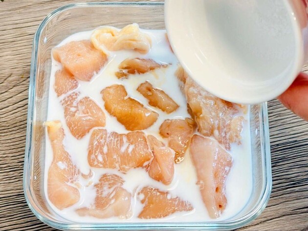 【菅野美穂さんも絶賛!!】鶏むね肉は『あの液体にドボ〜ン』で震えるほど旨くなる！家族「うまーい！！」TV大反響の食べ方