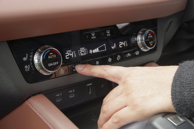 【やってたらすぐやめてーー！】「ガソリン代をドブに捨ててる!?」車のエアコンNG4選→「ずっとやってた…」「夏だけ使用は危険？」節約ワザ