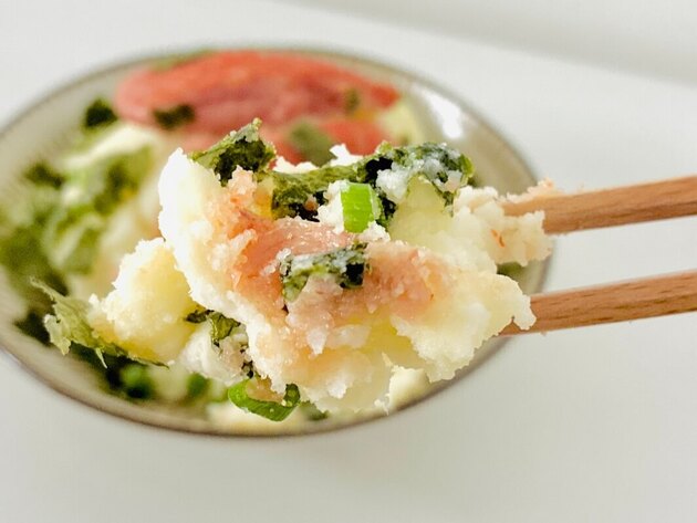 【ポテサラに、きゅうり入れないで！】和田明日香さんの食べ方が「ハッキリ言って、見たことない!!」ド迫力にやられた〜！