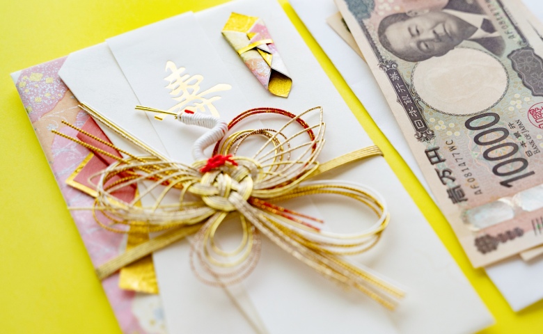 「ご祝儀は最低でも10万」裕福な男性と結婚し、豹変したセレブ気取りの友人→勘違い女の末路は