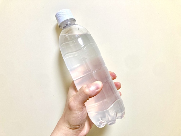 【やってたらすぐやめて！スポーツドリンクNGな飲み方】“思わずゾッ…！”→厚生労働省も注意喚起「よかれと思ってやりがちかも…！」