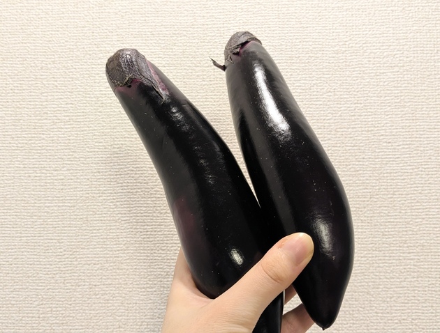 【お願い！こんなナスは、買わないでーー！】“青果店”が教える『ある特徴』→「えええ！油断してた」「中スカスカは悲しい」