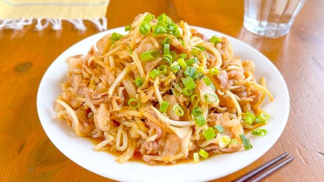 【豚バラ薄切り肉】は炒めないでーー！！"あの液体"にドボンが大大大正解「想像以上」「ありがたい」「最高」レンジで超簡単メイン爆誕