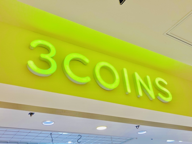 このパープル見つけたら→完売前に即カゴへ！【3COINS】「電車内トラブル防止に」「バッグにつけるだけ」330円の神ケース