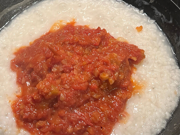 【トマト缶あったら】絶対コレ作って〜！！塩だけでこんな旨いの！？「フライパンに丸ごと…」「概念変わる」目からウロコのレシピ