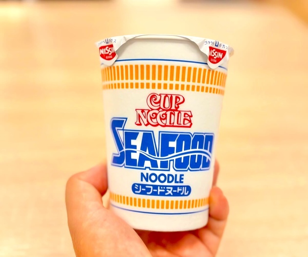【お湯入れて食べるカップ麺にもう戻れなくなりそう！？】日清公式レシピ「すすす炊飯器を使うだと！？」想像を超える仕上がりに「う…うめぇ…！」