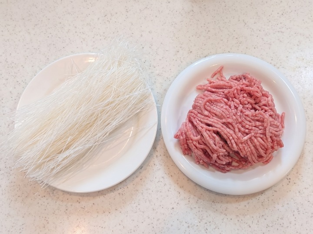 【豚ひき肉と春雨】あったら絶対コレ作ってーー！包丁なし"全部ドボ〜ン"するだけ！？女子中学生「また作って！」「超ご飯泥棒(泣)」の神レシピ