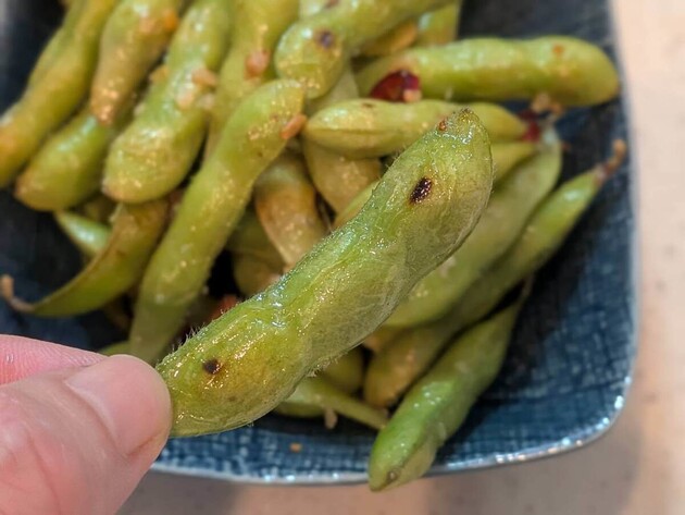 【"枝豆"ってこう食べればいいのね！】生産者さんが明かす「反則級」「茹でるより簡単…(泣)」バカ旨い食べ方→「出会えてよかった！」家族で争奪戦