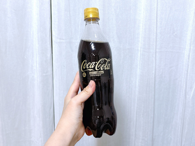 「なんか炭酸弱くね？」【そこに置いてるからだよーー！！】メーカーの回答に「早く教えてよ(泣)」「知らなかった〜！」"シュワッ"を楽しむために