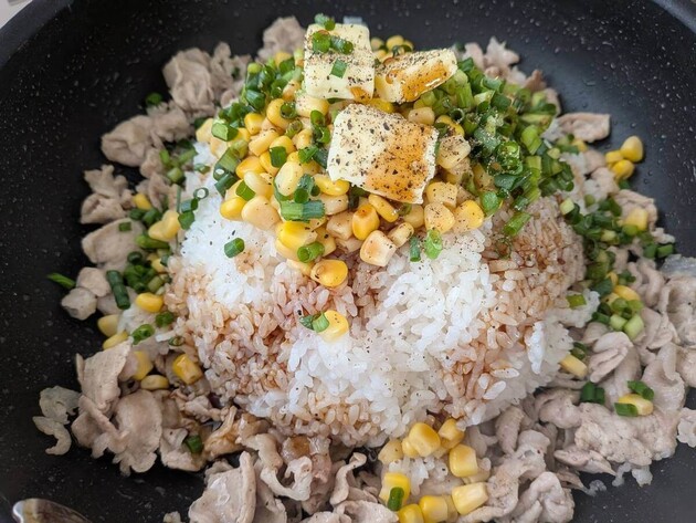 【お願い！豚こま肉あったら絶対コレ作って〜！】嘘だろ…本家超えた「ワンパン10分」夫「おかわりある？」家族も大大大絶賛！爆速メイン