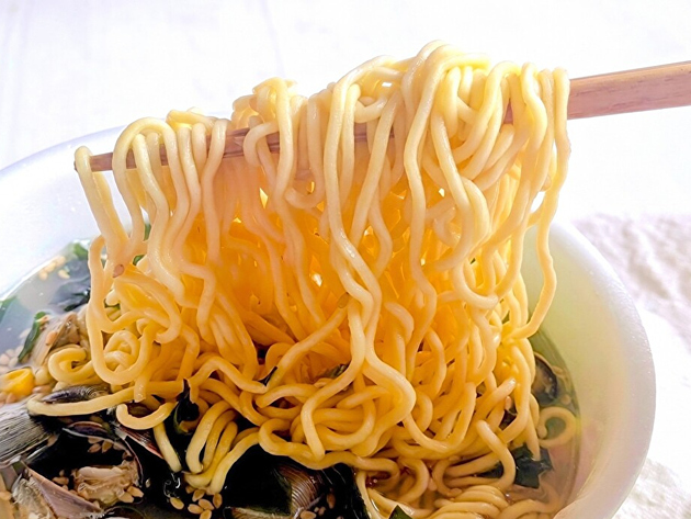 【女優・綾瀬はるかさんも「スゴい！美味しい」と絶賛!!】"ラーメン店主が教える"「カップ麺の食べ方」→完全にお店の味…！