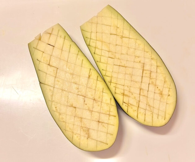 "なす"ってこう食べればよかったのね！！【さすがタサン志麻さん】「なにこれ〜！驚くほどとろっとろ♪」立派な"なす6本"瞬殺の食べ方