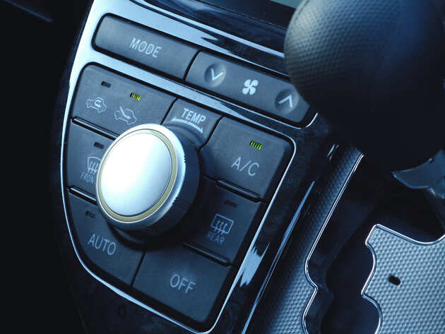 【灼熱車内を一番早く冷やす方法】"JAF"が実験した結果→「そうなの!?」「早く知りたかった(泣)」"そっちのボタン"か！お父さんに教えてあげよう