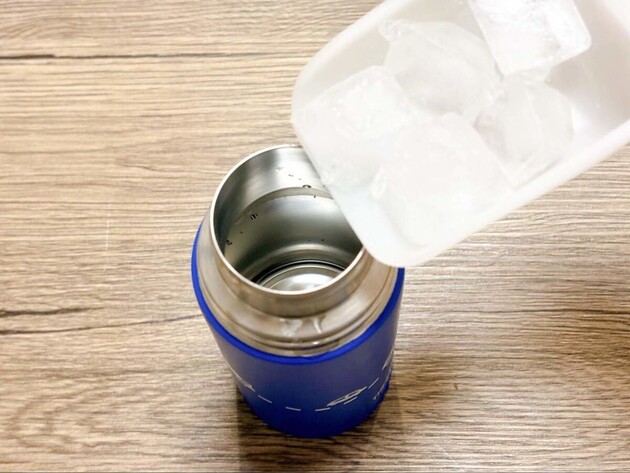 【水筒に飲み物、そのまま入れないで！？】"水筒メーカー"も推奨「保冷効果がアップする」氷の裏ワザ→1時間後に飲んだら…