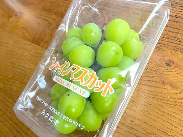 これ本当なの！？【1粒の犠牲で、1週間も新鮮なまま!?】ぶどう農家さん直伝"シャインマスカット"の衝撃裏ワザ「冗談かと思った…！」