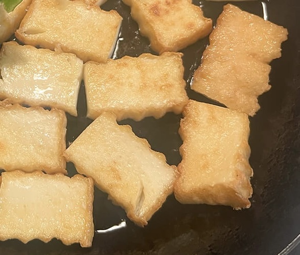 これ反則でしょ…【厚揚げはこの食べ方が最高！】目玉飛び出すほどうまい！！「一瞬でメイン級」「カリッと満足」絶品レシピ