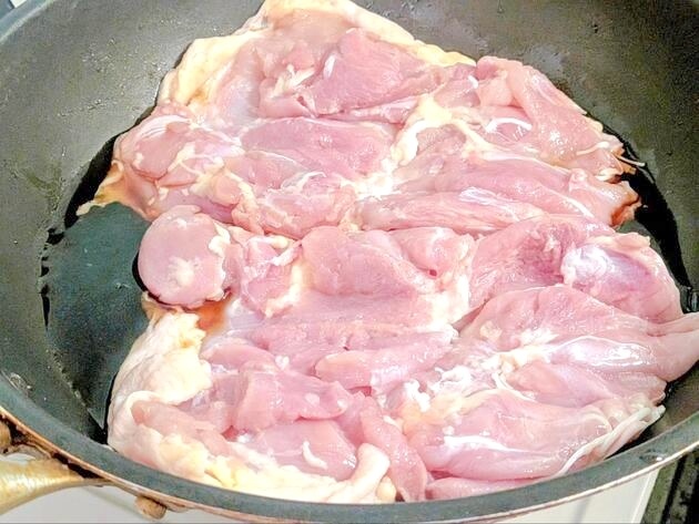 【"鶏もも肉"買ったらそのままフライパンへ"ドボン"！が正解！】プロの料理人が教える！「覚えたら一生使える作り方」