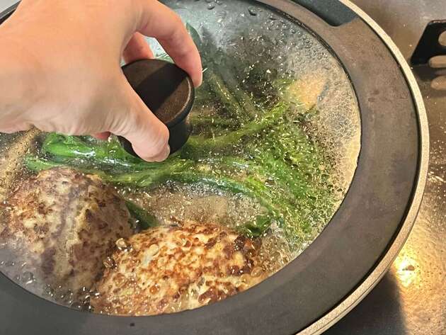 【三國シェフ】はハンバーグをこう作るのね！？「肉汁じゅわじゅわ〜」「お店みたい(泣)」もう一生コレがいい…一度作ってみて
