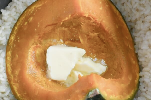 【かぼちゃ、煮物にしない！？】包丁不要「バターのせるだけ！」"め〜っちゃ旨い"超簡単食べ方→子ども「絶対にまた作って！」「ホクホク感がたまらん」