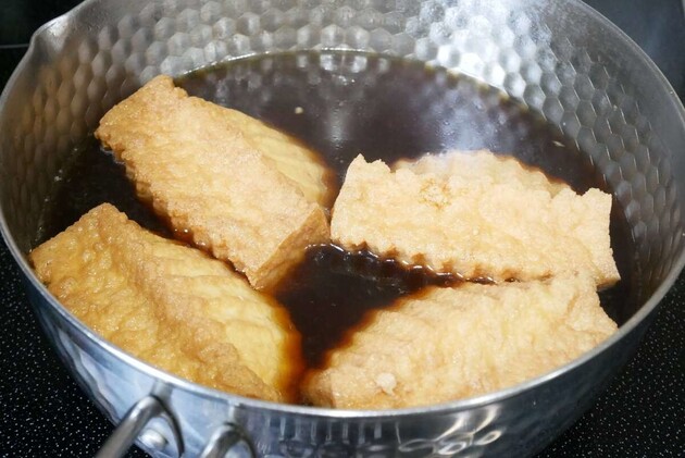 【厚揚げはもう一生コレでいいじゃん！？】おっきな厚揚げ2枚が瞬殺！「なんだこれ！美味しい！」「甘辛ジューシーで旨味がじゅわ〜♪」