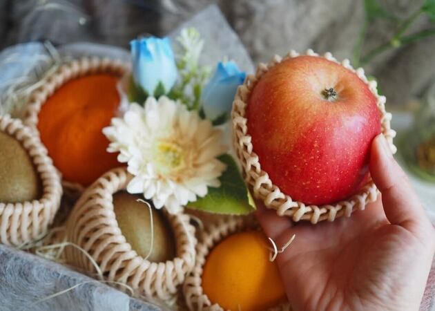 【りんごの芯】取るの面倒…ならコレで試してみて！「一瞬で完了！」「ポテチ感覚で激ウマ!?」"へぇボタン"100回押したい裏ワザ