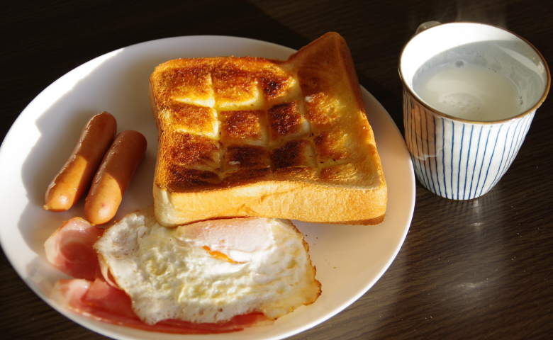 朝食を作ろうとすると…夫「こだわりがあるから」幼少期から続く、夫の「朝食ルール」に驚いた！