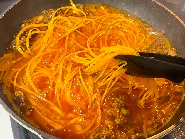 【"麺ごと全部ドボ〜ン"なのに「まるでお店…」】家族「また作って！」大大大絶賛！元カフェレシピ開発直伝「毎日でも食べたい」濃厚ボロネーゼ