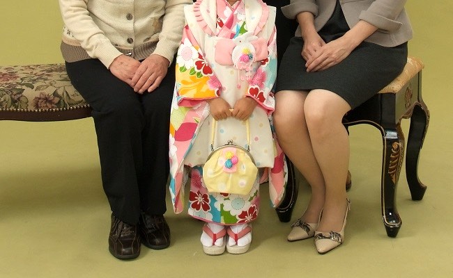 ちょっと気まずい 義母にだけ人見知りをするわが子のエピソード ベビーカレンダーのベビーニュース