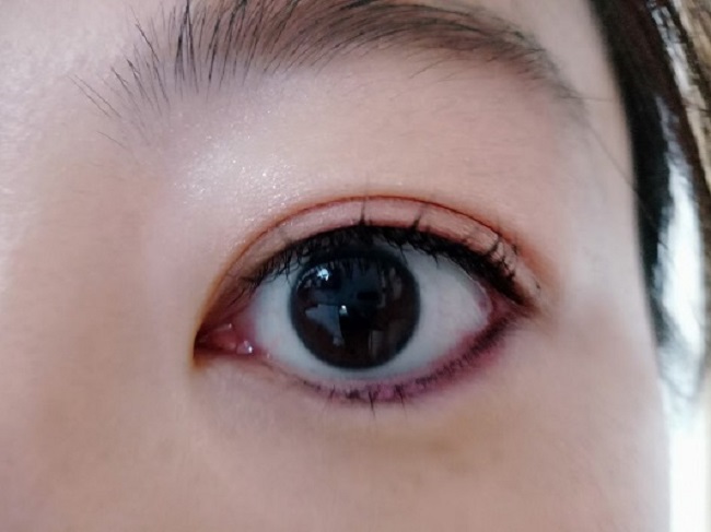 100均　グラデーションメイク４