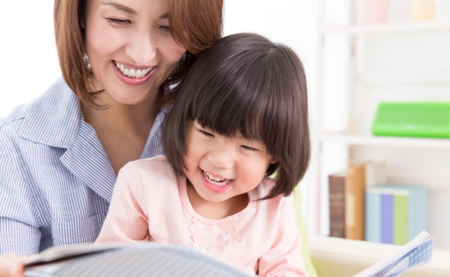 親子　読み聞かせ