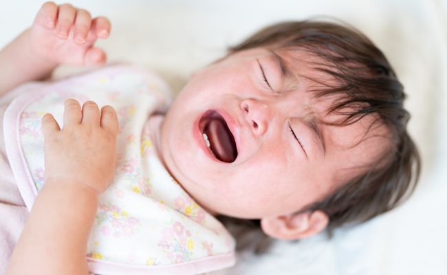 娘の腕がおかしい 泣き叫ぶ娘 ちょっと転んだだけかと思ったら 体験談 ベビーカレンダーのベビーニュース