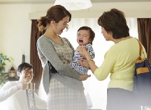 生後6カ月ごろになっても人見知りしないけど うちの子大丈夫 ベビーカレンダーのベビーニュース