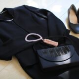 喪服のストッキングに数珠まで…不慣れな私がやってしまった葬式での失敗とは【体験談】