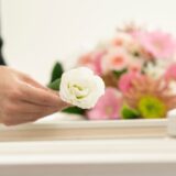 「笑顔は不謹慎だった？」久しぶりの親戚の集まりで気付いた通夜の振る舞い方【体験談】