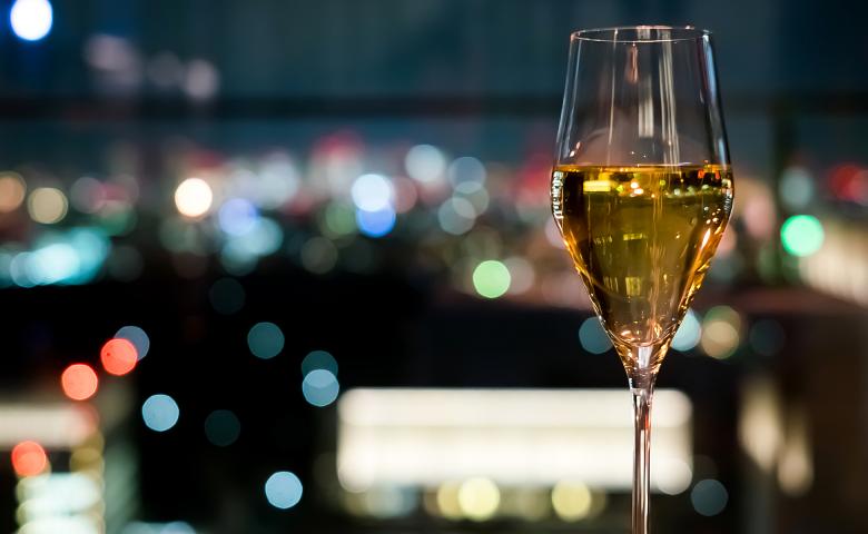 「もしかしてプロポーズ？」と胸が高鳴る夜、レストランで起きた信じられない展開とは